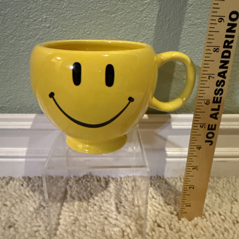 Smily  Bright Yellow Mug Teleflora Gift Multi Use Candy Holder Small Plant